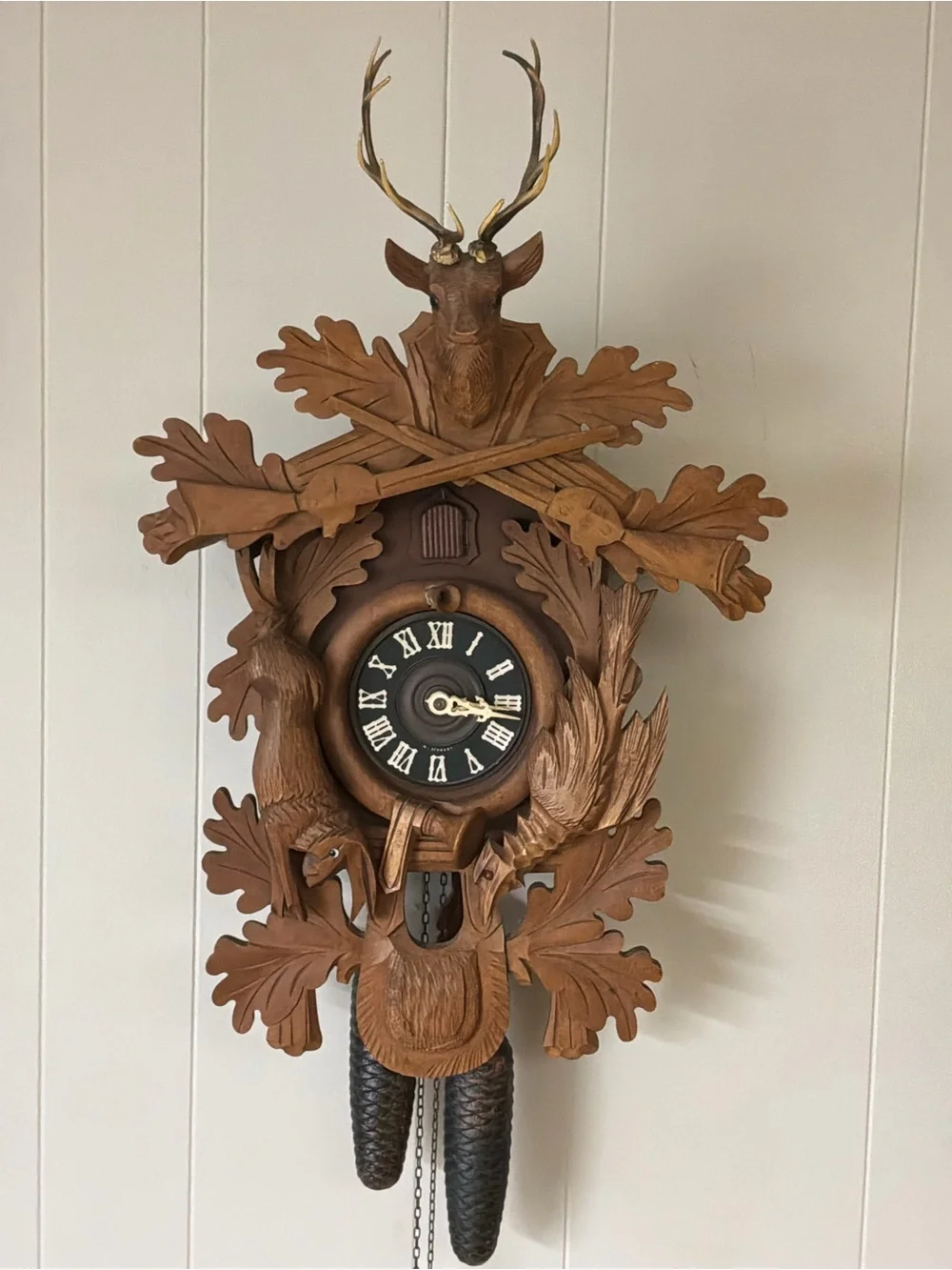 E Schmeckenbecher 1970 Black Forest 8 Day Cuckoo Clock Deer Rabbit Pheasant Guns